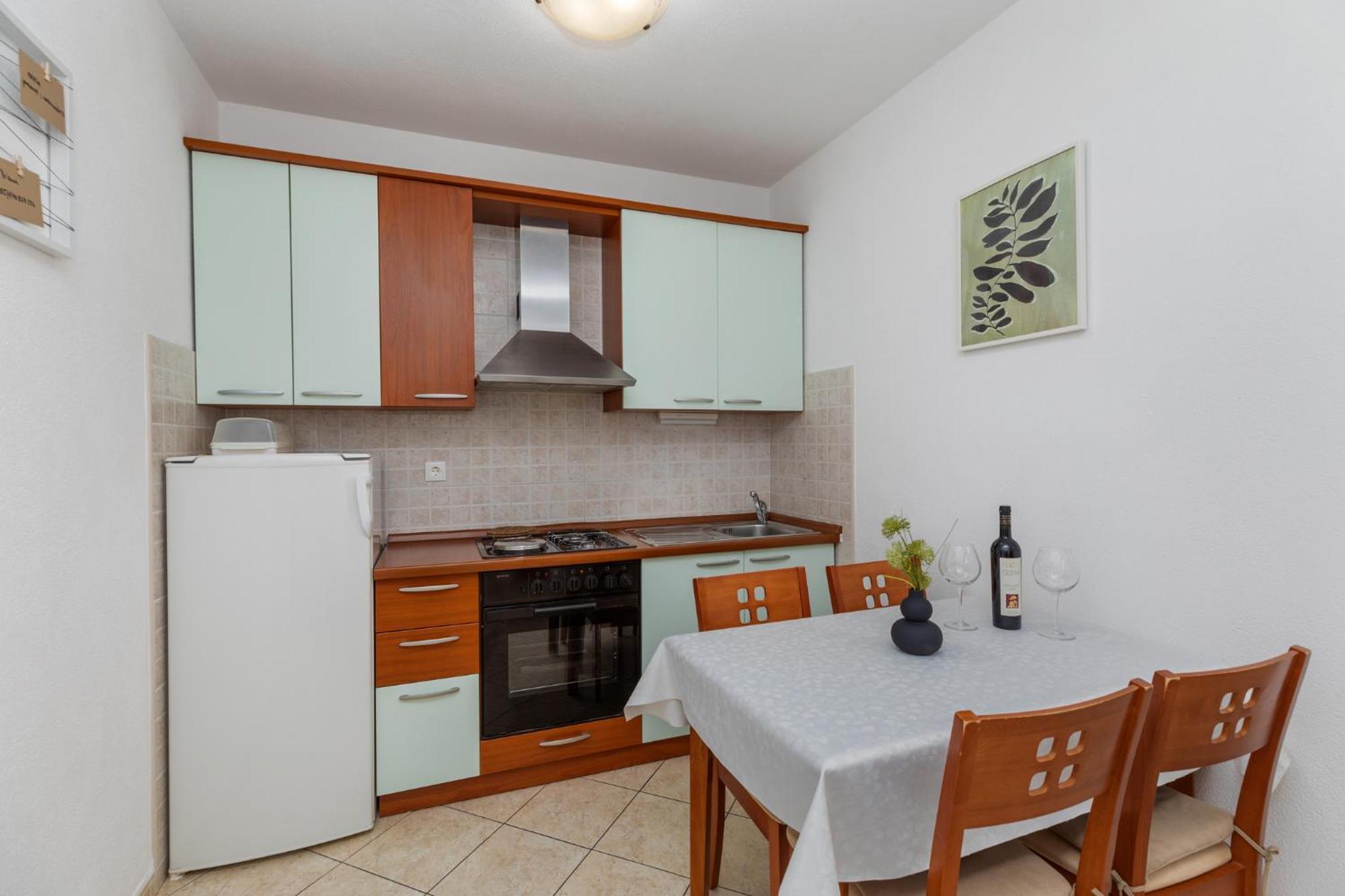 Ferienwohnung Dejan Brela Exterior foto