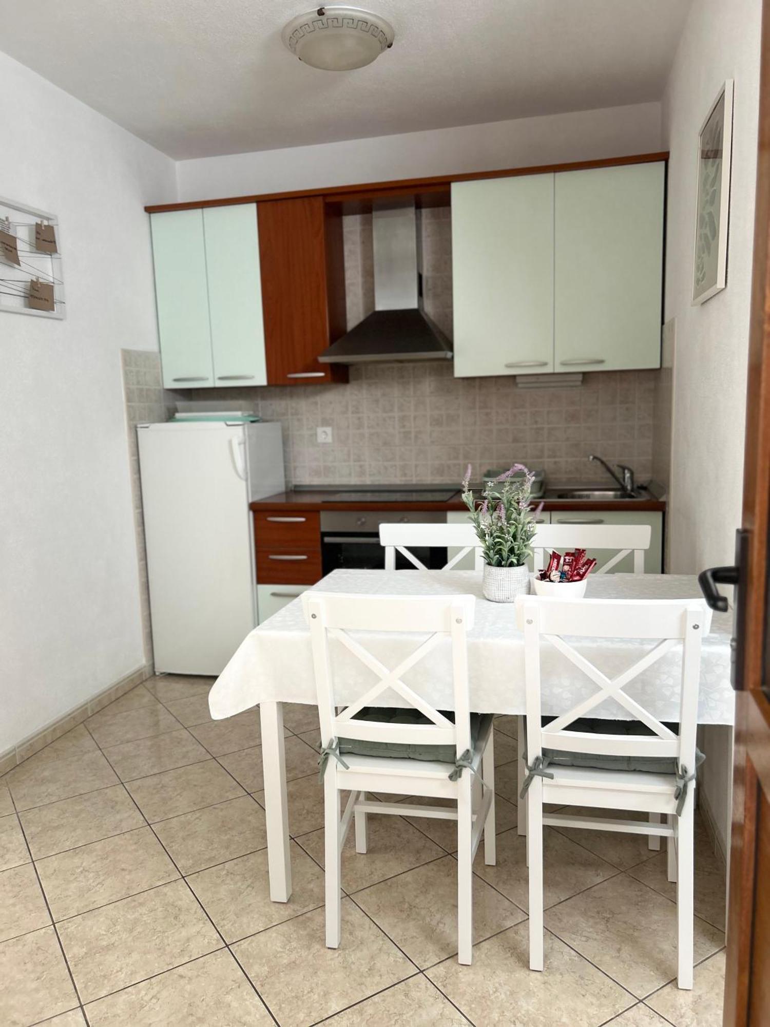 Ferienwohnung Dejan Brela Exterior foto